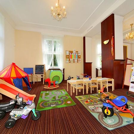 Palace Club Шпиндлерув-Млин Экстерьер фото